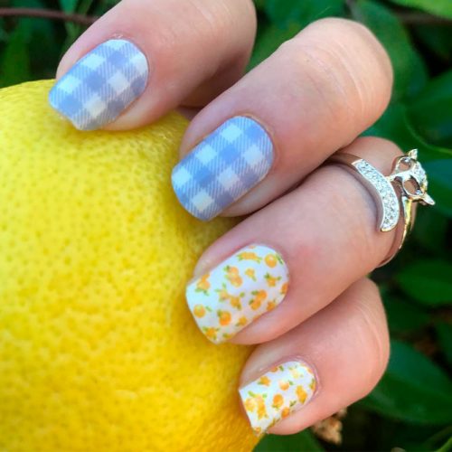 Pale Grey Gingham With Citrus Pattern #greynails #shortnails