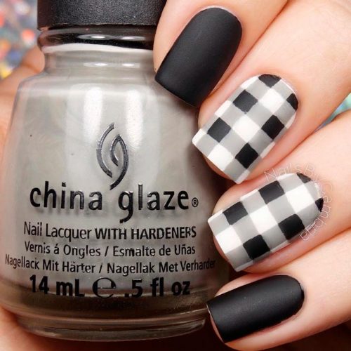 What Are Gingham Pattern Nails? #mattenails #blacknails