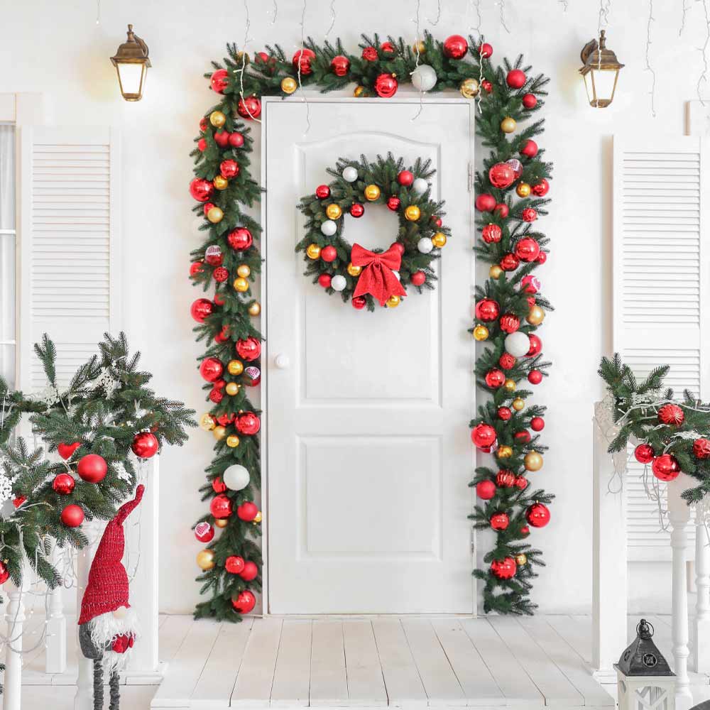 Beautiful Front Porch Christmas Decor