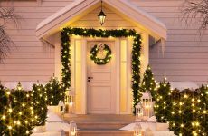 Beautiful And Festive Outdoor Christmas Decorations