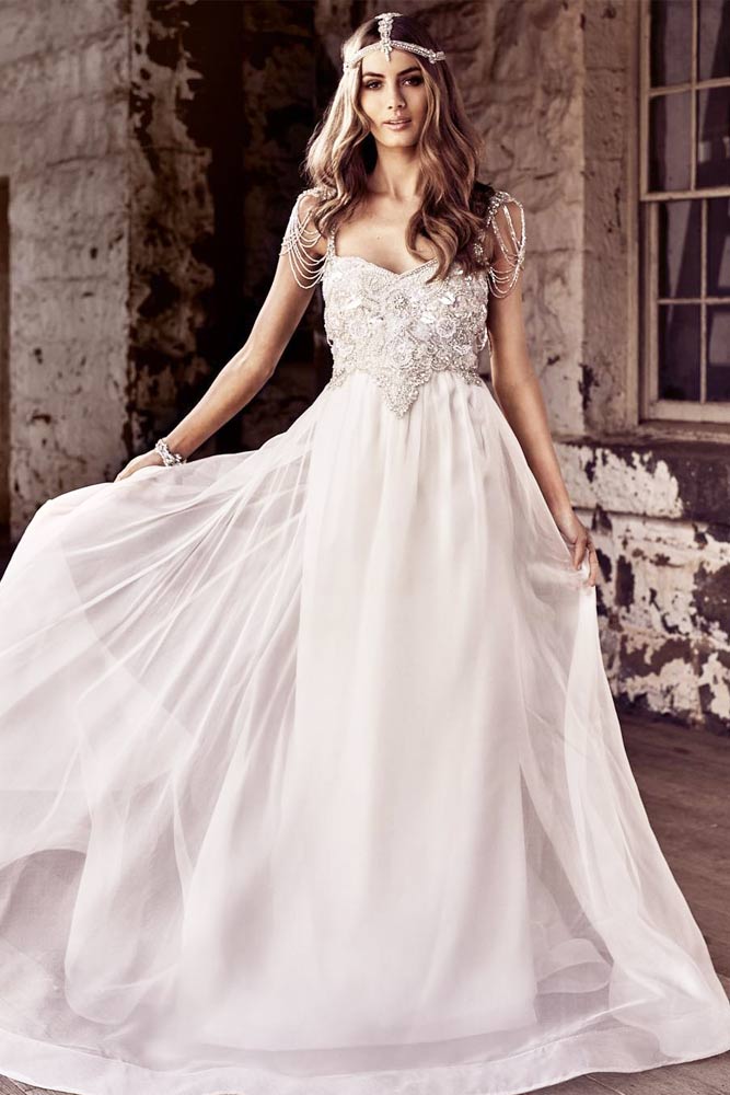 Great Antique Style Wedding Dress in 2023 Check it out now 