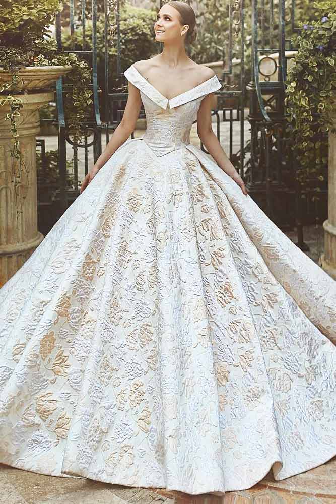Shoulder-off White And Gold Wedding Dress #shoulderoff #whitegold