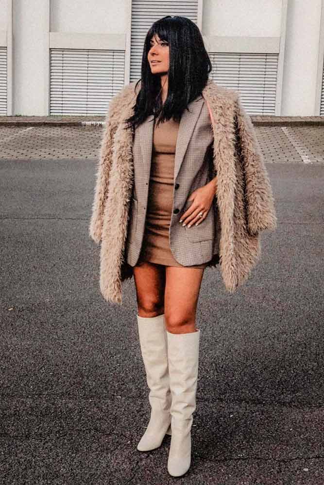 Faux Fur Coat With A Jacket And A Bodycon Dress Underneath #brownfurcoat #furcoat 