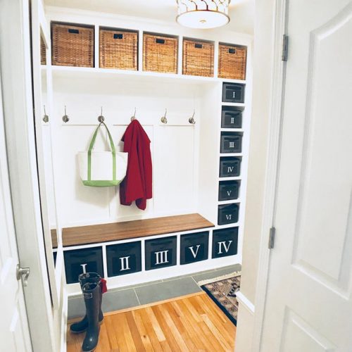 Functionality Mudroom With Plastic Lockers #cubbies #plasticlockers