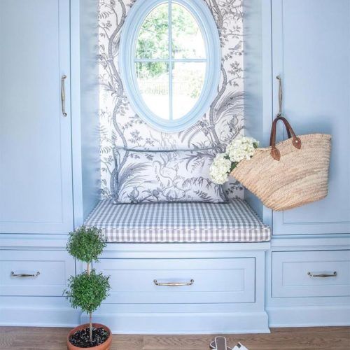 Mudroom Locks With Small Under Window Bench #Mudroomlocks 