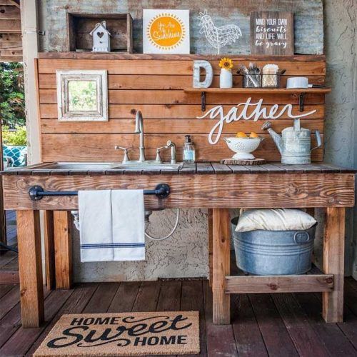 Small Outdoor Kitchen Space With Sink #rustic #smallkitchenspace