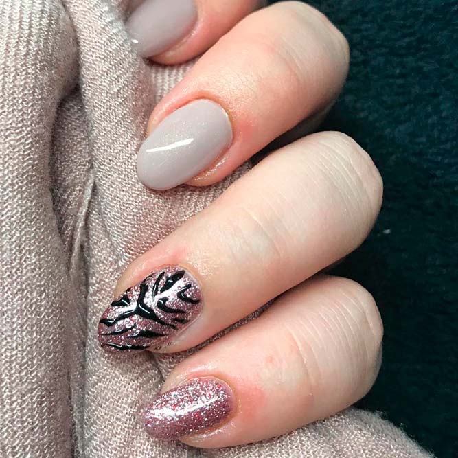 Animal Pattern Accentuated Finger #glitternails #accentedfingernails