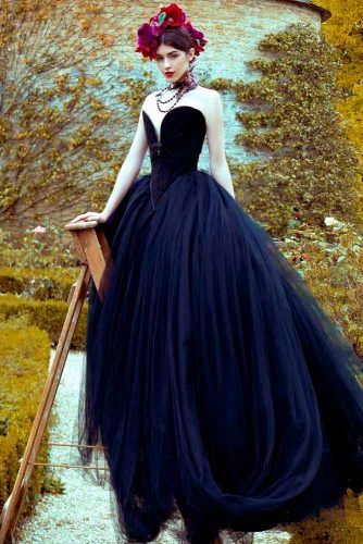 27 Fantastic Black Wedding Dresses To Fall In Love With