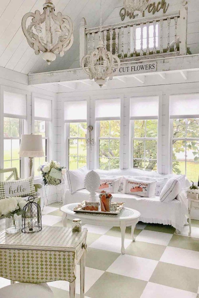 Vintage Sunroom In White Color #farmhouse #woodenlights