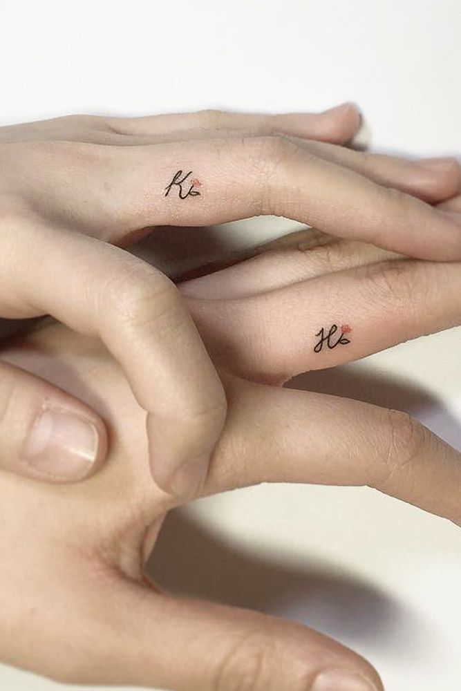 Couple Names Tattoos Ideas #fingertattoo #tinytattoo