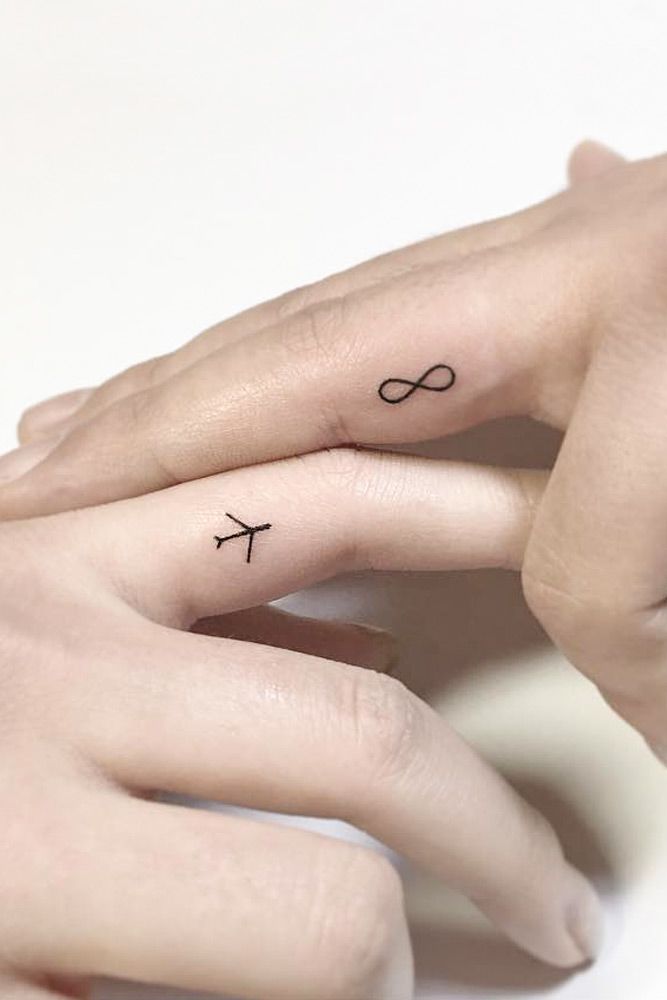 Idéia de tatuagem simples para casal #fingertattoo #tinytattoo