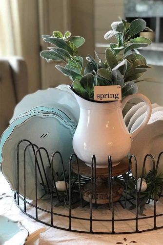 Rustic Centerpiece Organizer Décor Idea #plateholder