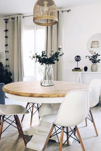 Round farmhouse table with chairs hot sale