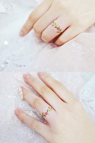 Floral Ring Finger Tattoo #floralringtattoo 