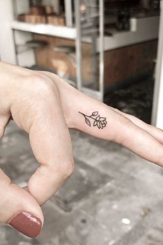 Cute Finger Tattoos With Flower #flowertattoo 