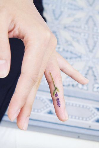 Side Finger Tattoos With Lavender Flower #lavenderflowertattoo #lavendertattoo #flowertattoo