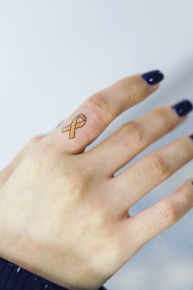 Idéia de tatuagem de fita amarela pequena #ribbontattoo