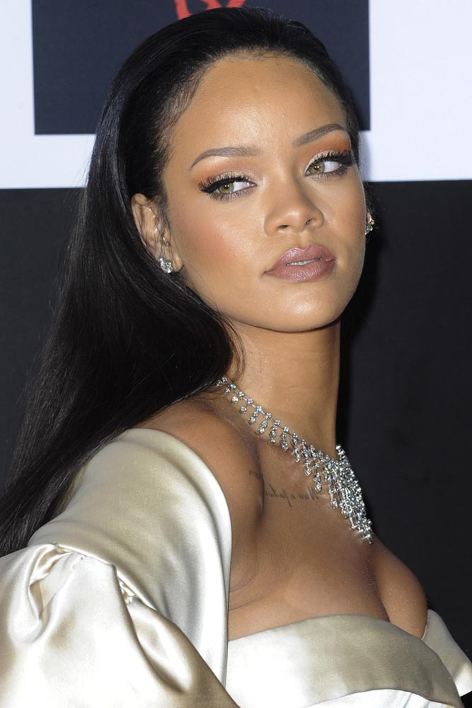 Rihanna #hotstar #beautifulcurves