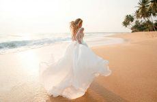 Elegant Beach Wedding Dresses For The Unforgettable Big Day