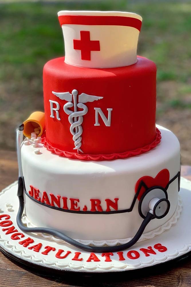 Medical Graduation Cake #medicalcake #nursingcapdecor
