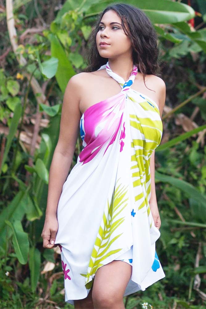 Halter With A Twist Style #sarongdress #twisthalter
