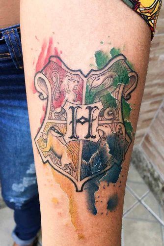 Hogwarts Crest Tattoo Idea #hogwartscrest #hogwartstattoo #watercolortattoo