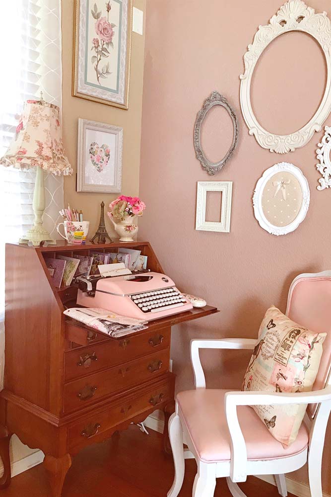 Wood Classic Secretary Desk For Girl Room Decor #girlroom #workspace