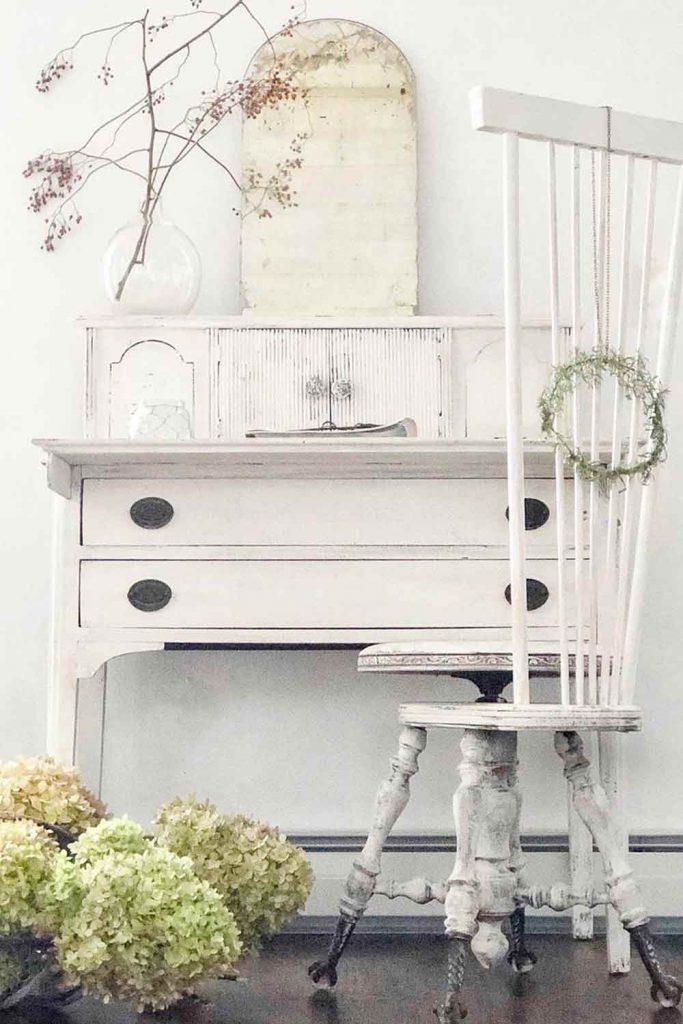 White Vintage Secretary Desk With Space Storage #whitesecretarydesk