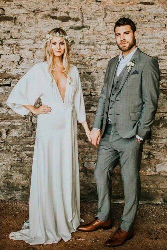 Simple Boho Wedding Dress With V-Neck #bohoweddingdress #caftandress