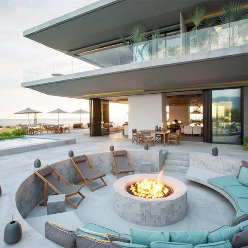 Cozy Round Fire Pit Area #roundfirepit