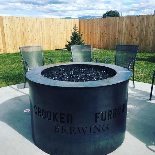 Minimalist Backyard Space With Steel Fire Pit #customfirepitdesign