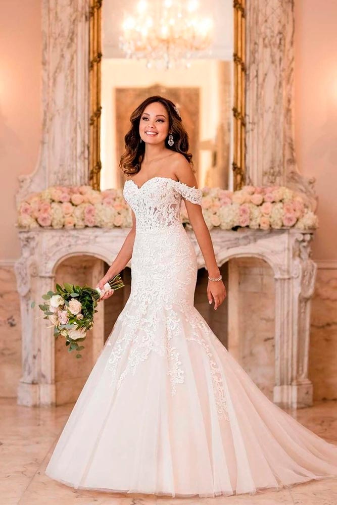 Falling Sleeves Mermaid Wedding Dress #fallingsleeves #chicweddingdress