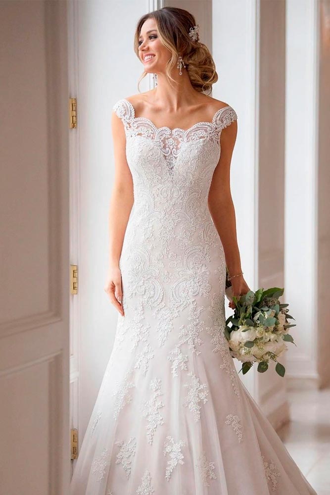 Shoulder Off Wedding Gown #weddinggown #shoulderoff