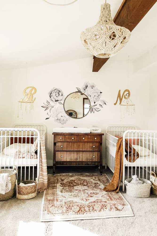 Vintage Nursery Idea For Twin Girls #vintagenursery #twinnursery