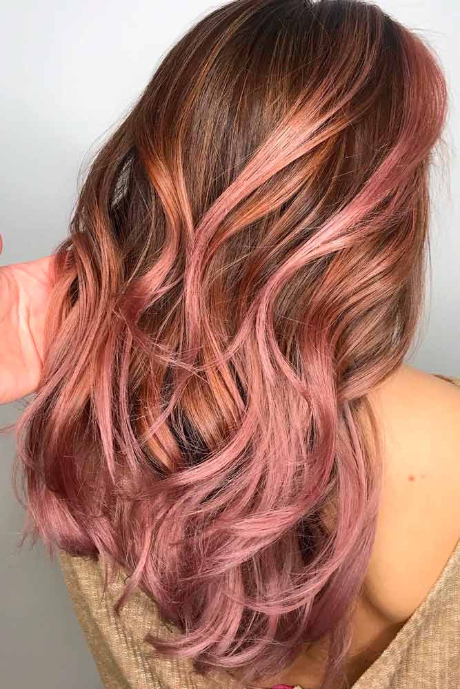 Brown Hair With Strawberry Pink Highlights #wavyhair #hairhighlights #brownhair