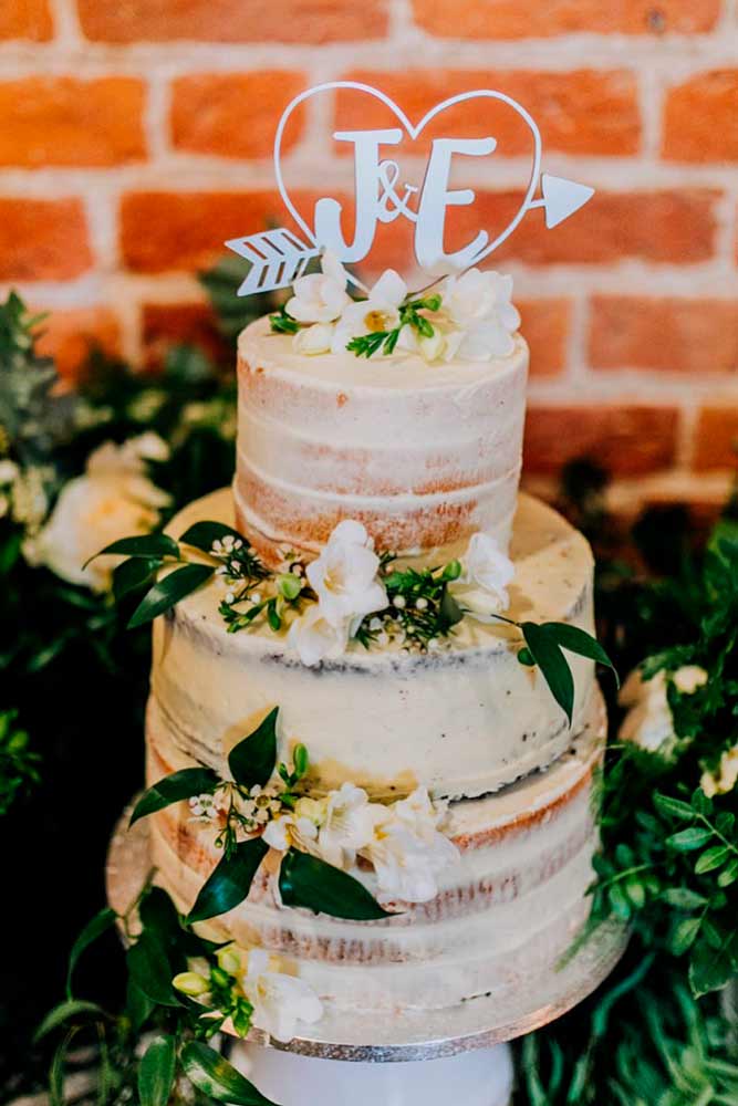 Do I Need A Wedding Cake Topper? #cake #wedding
