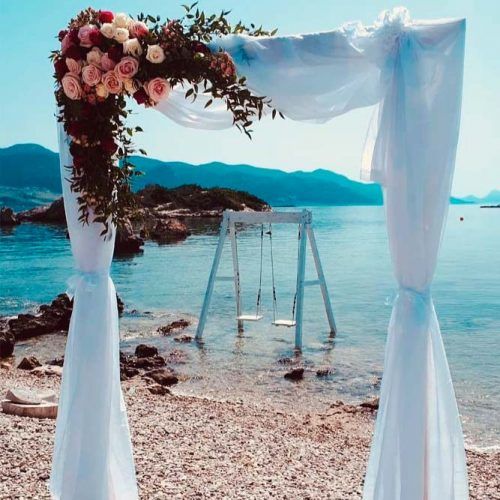 Romantic Outdoor Wedding Arch #weddingarch #outdoorwedding