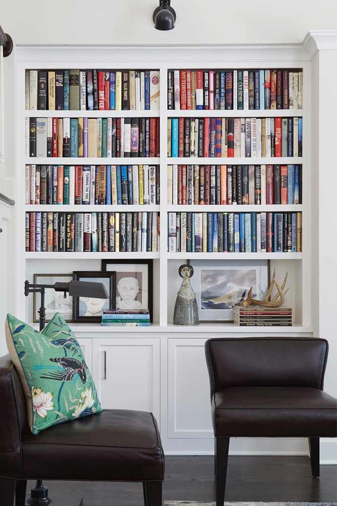 Build In Wall Bookcase With Cabinets #cabinets #buildinwall