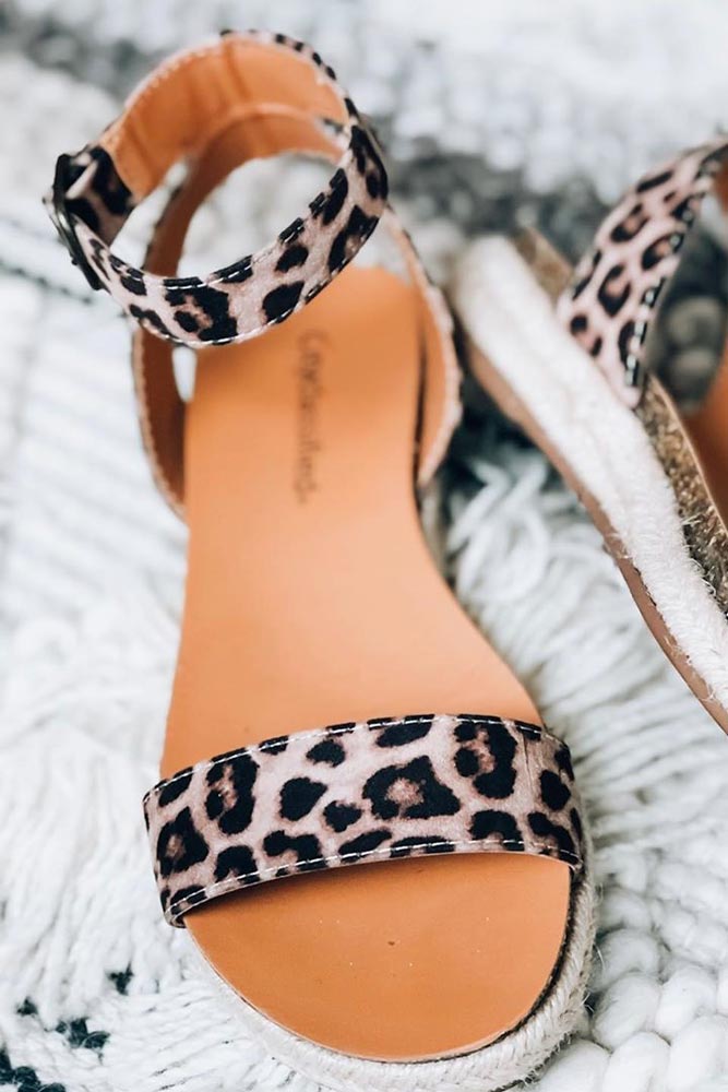 Leopard Sandals Design #leopardshoes #leopardsandals