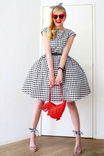 Gingham Printed Dress Outfit #pinupdress #printeddress