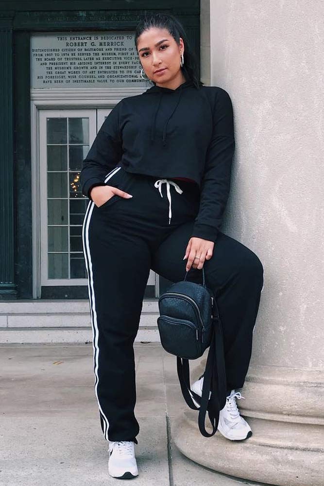 black pants outfit plus size