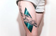 Sexy Thigh Tattoos That You Will Never Regret