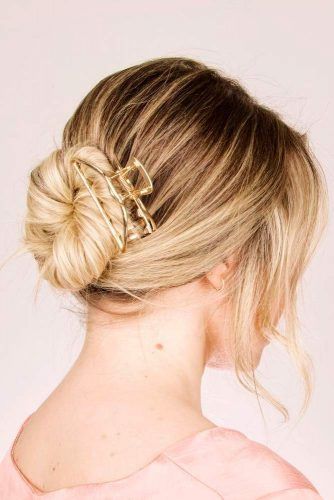 Claw Clip #easyhairstyles #hairaccessories