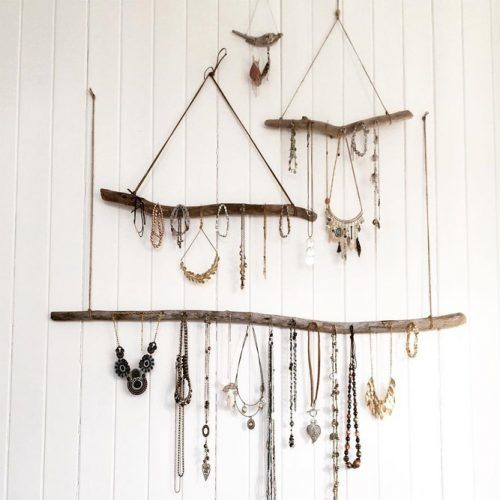 Rustic Jewelry Organizer Idea #necklacehanging