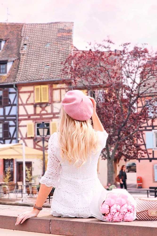 Styling Tips To Wear Your Hair Under A Beret #pinkberet