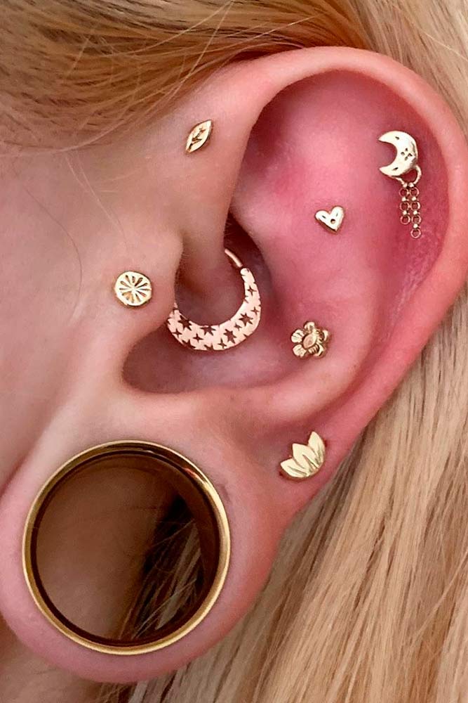 Tragus And Tunnels Piercing #piercing #beauty 