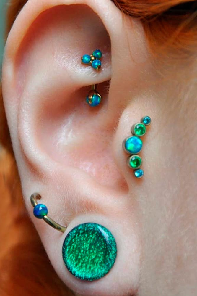 tragus piercing