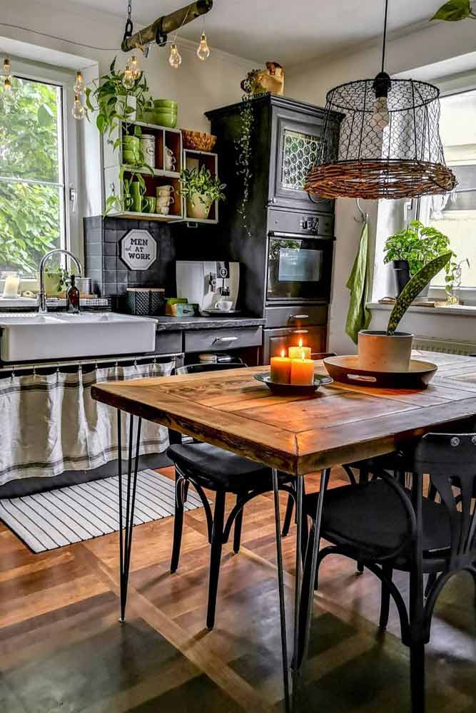 Black Color With Vintage Accents #bohokitchen #plants