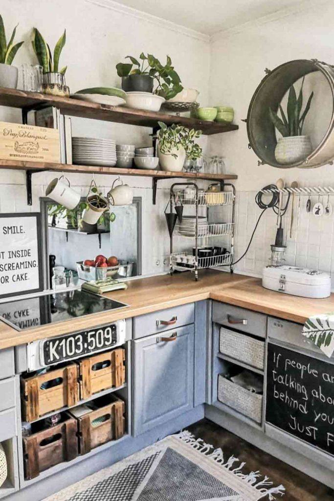 Floating Shelves And Drawers For Kitchen Space Organization #shelves #drawers