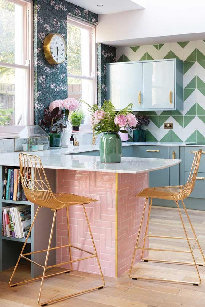 Modern Kitchen With Patterned Walls And Backsplash #patternedwalls